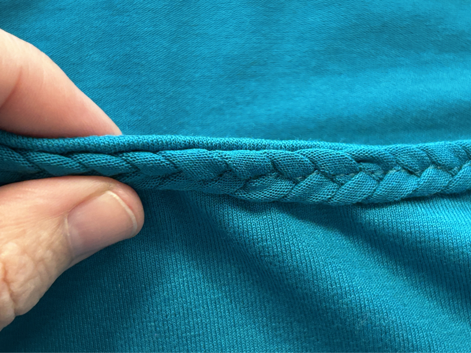 Cop na založeném průkrčníku (7)